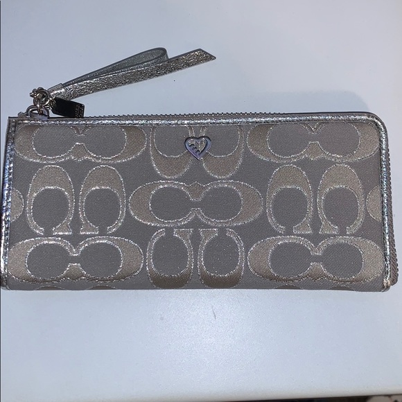 Coach Handbags - Coach wallet